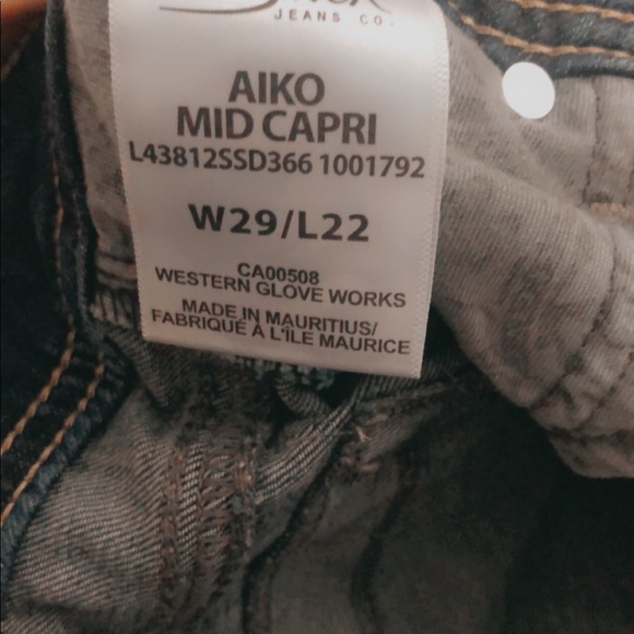 Silver Capri - Picture 2 of 3